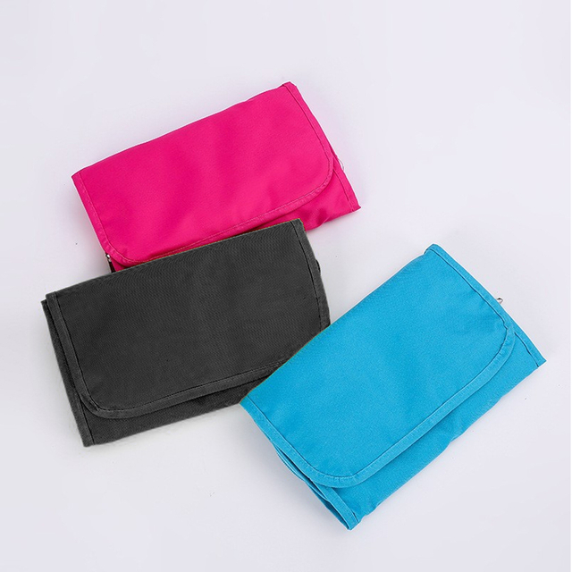 Three-Fold Hanging Wash Bag
