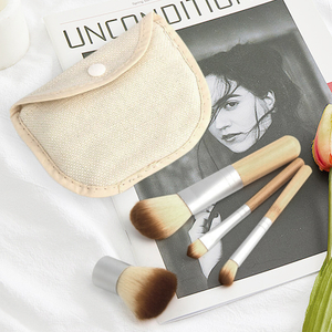 4pcs Bamboo Handle Makeup Brush Set with Bag