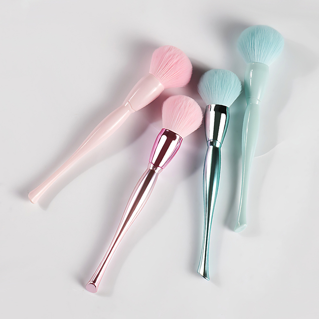 Big Fan Soft Makeup Blusher Brush