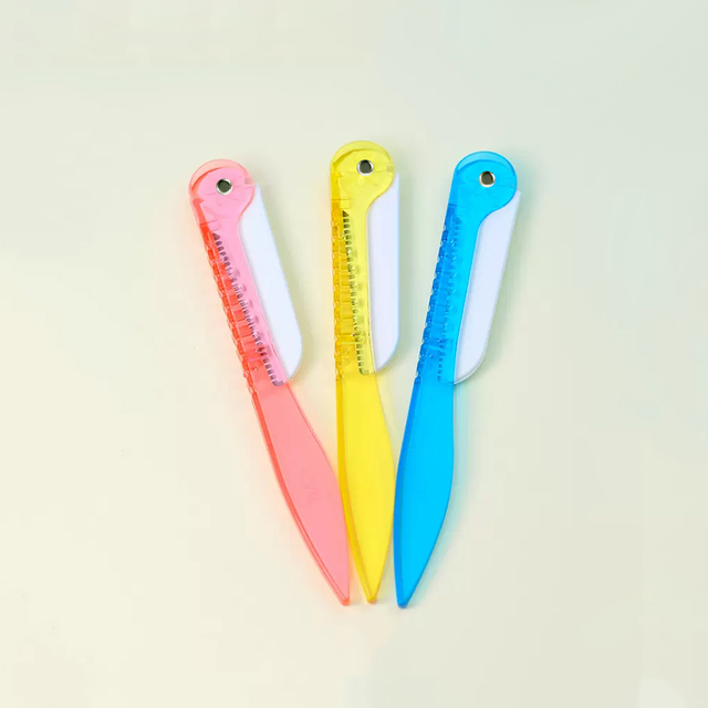 Transparent Handle Folding Dermaplaning Tool