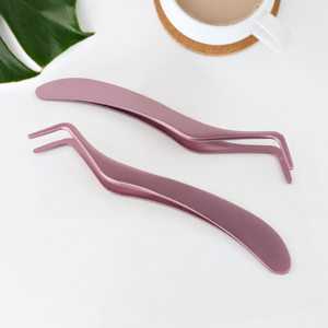 Curved Tweezers For Eyelash Extensions