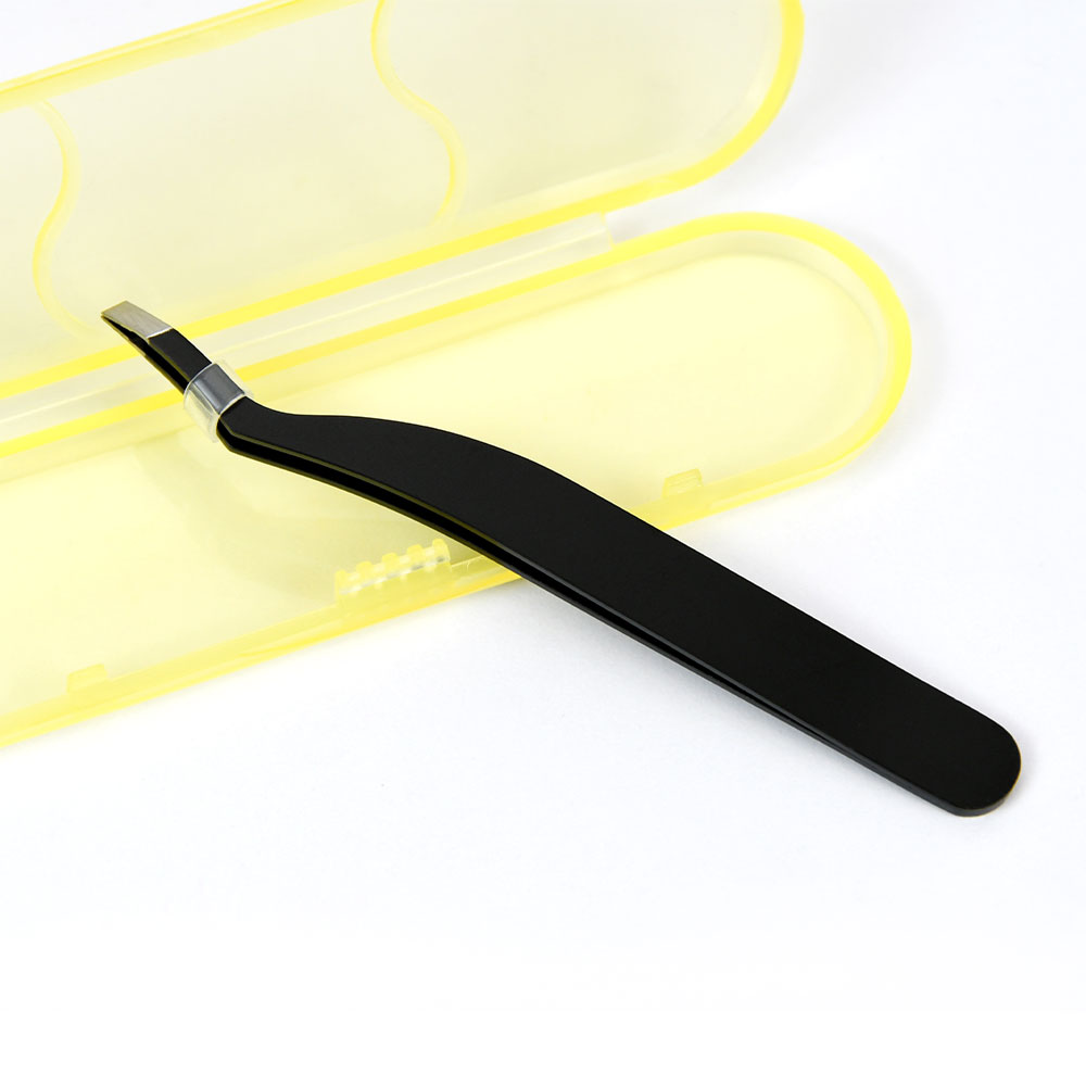 Fiber Tip Eyebrow Tweezers for Perfect Grip to Lashes