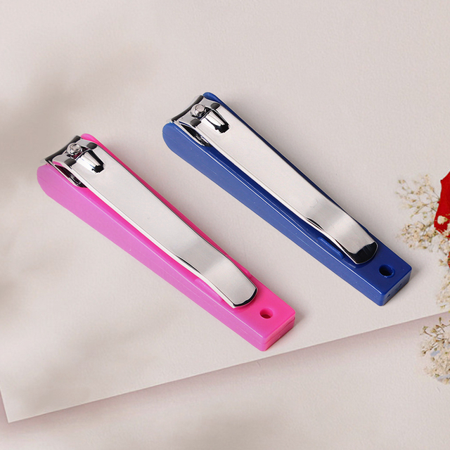 Nail Clipper with Colorful Plastic Covering