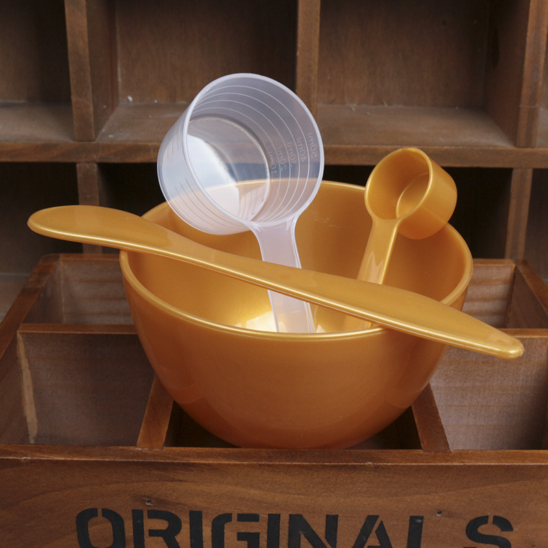 Flap Gold Salon Makeup Spoon