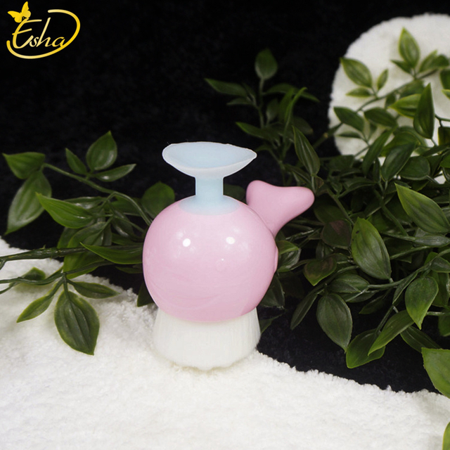 Trending beauty facial cleanser brush