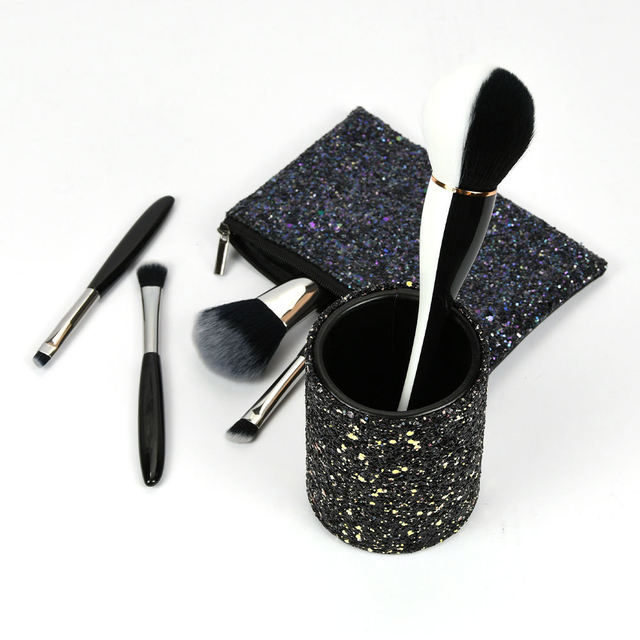 Synthetic Hair Cosmetic Brush For Women