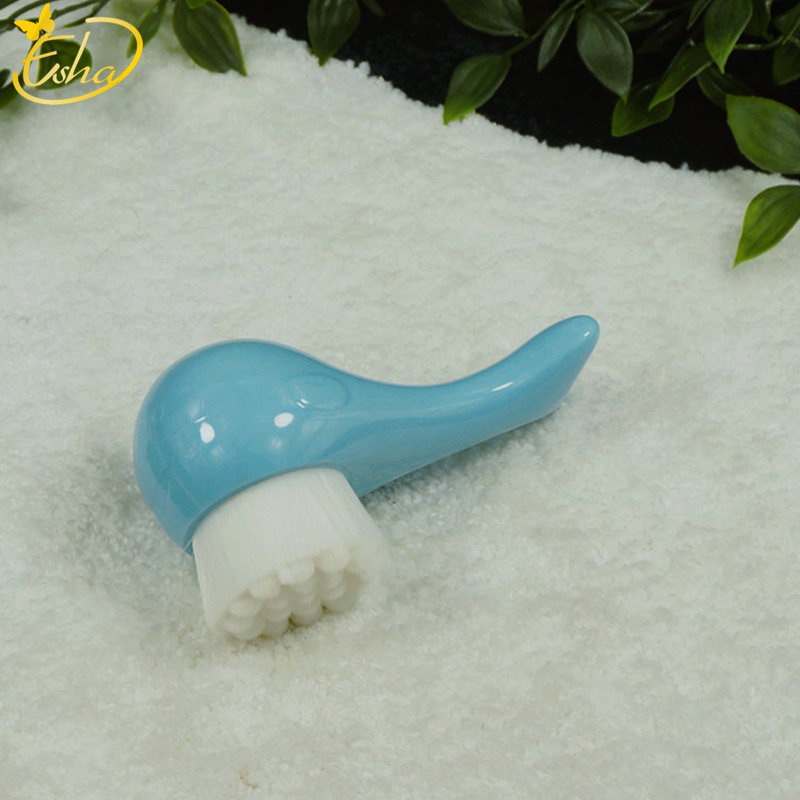 Trending beauty facial cleanser brush
