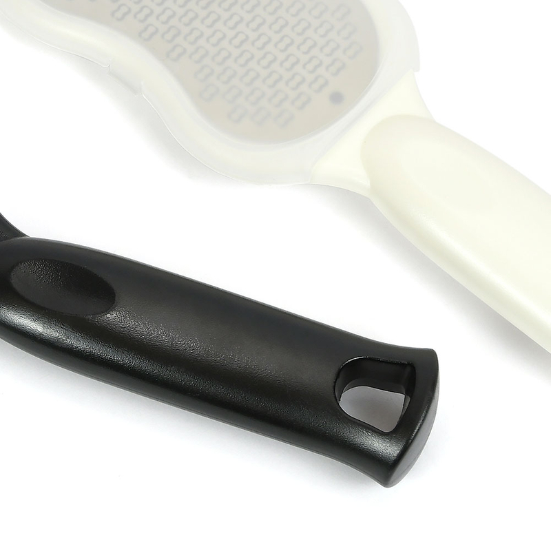 Double sided callus remover foot file with dust collector