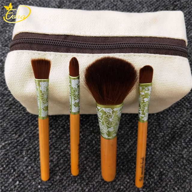 4 PCS Wooden Handle Makeup Brush Set