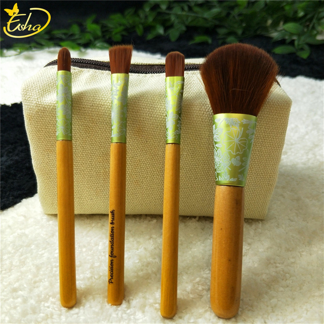 4 PCS Wooden Handle Makeup Brush Set
