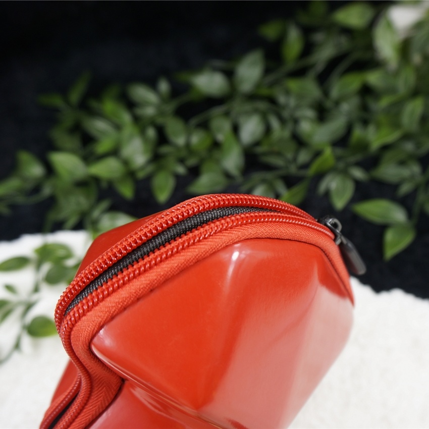 Portable Small Heart Shape Tridimensional Cosmetic Bag Travel Hand Bag