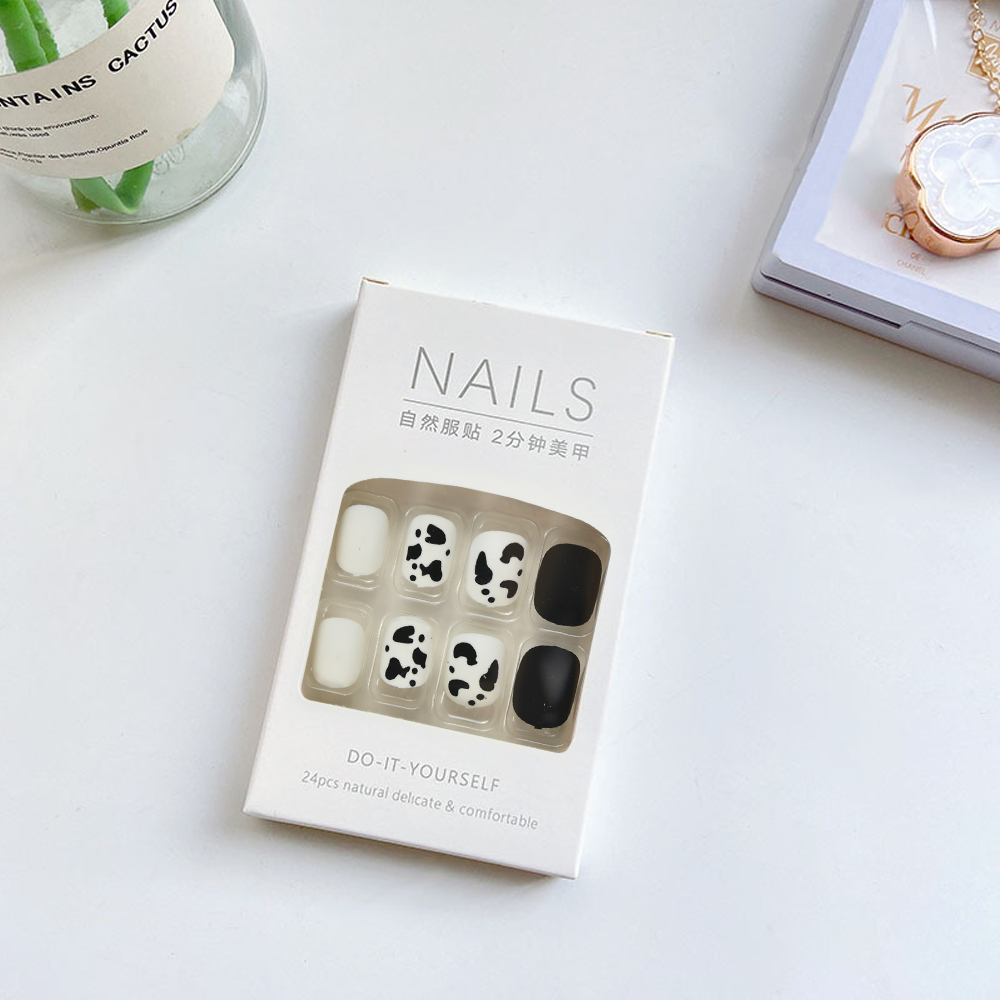 Wearing False Nail Art Nails Enhancement Patch