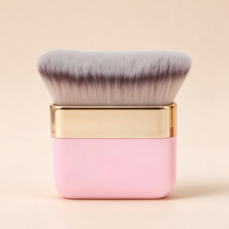 Private Label Curved Kabuki Body Foundation Brush For Self Tanning & Body Makeup