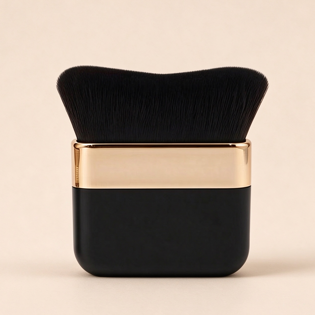 Private Label Curved Kabuki Body Foundation Brush For Self Tanning & Body Makeup